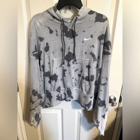 Nike Swoosh Splatter Tie Dye Cropped Relaxed Hoodie, Gray, Sz Small, NWOT - Picture 2 of 7